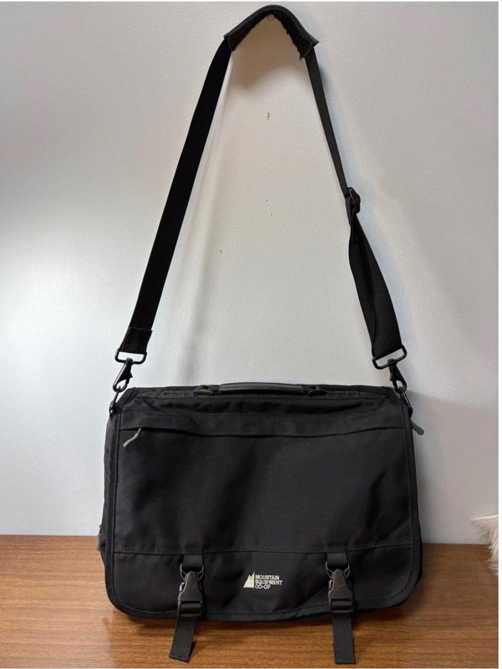 Mountain Equipment Co-op Black Expandable Messenger/Laptop  Bag